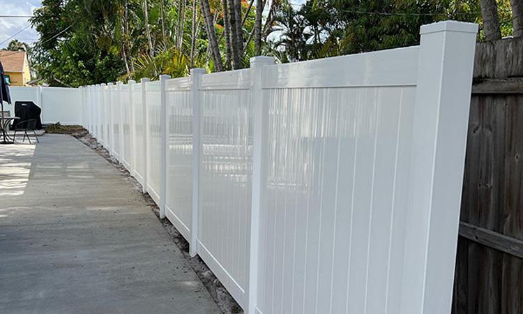 Sewell’s Point Vinyl Fencing